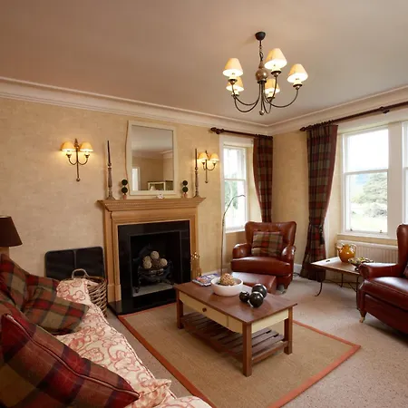 Ness Castle Lodges-3